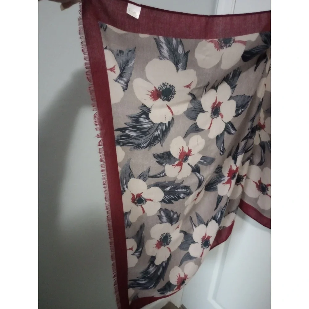 Pretty Persuasions Oversized‎ Floral Scarf Wrap Taupe Burgundy Fringe 36 x 72...
